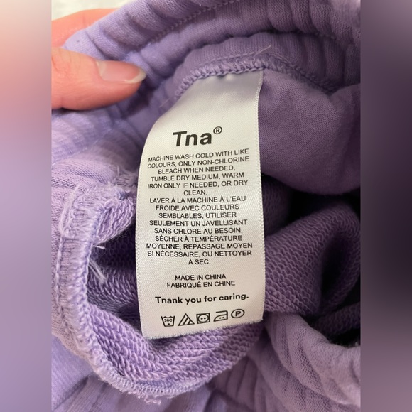 TNA Airy Fleece Perfect Boyfriend Sweatpant XS in Petal Purple - Picture 3 of 4